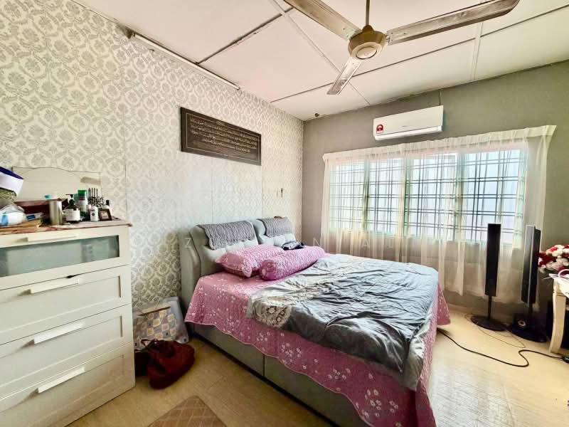Rumah Teres 2 Tingkat untuk Dijual di Taman Sentosa (Klang) - Aizuddin Ali - Bedroom - PropertyGuru.com.my