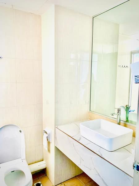 Servis Apartment untuk Disewa di Birch Plaza - SH Lim - Bathroom - PropertyGuru.com.my