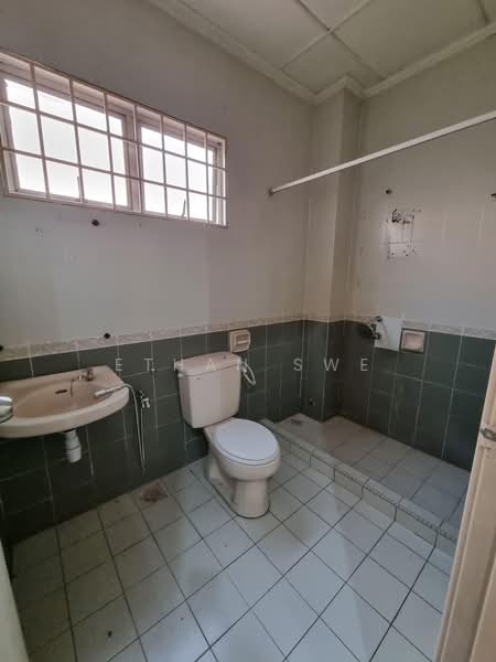 2-storey Terraced House for Sale in Bukit Rahman Putra (Sungai Buloh) - Ethan Swe - Bathroom - PropertyGuru.com.my