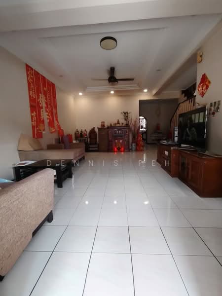 2-storey Terraced House for Sale in Taman Daya (Johor Bahru) - Dennis Peh - Living Room - PropertyGuru.com.my