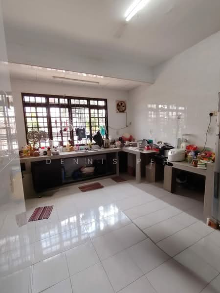 2-storey Terraced House for Sale in Taman Daya (Johor Bahru) - Dennis Peh - Kitchen - PropertyGuru.com.my