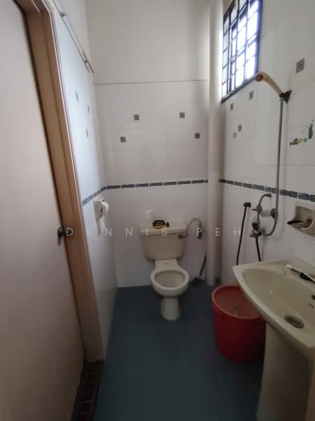 2-storey Terraced House for Sale in Taman Daya (Johor Bahru) - Dennis Peh - Bathroom - PropertyGuru.com.my