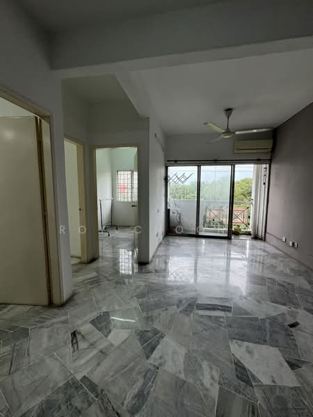 Pangsapuri untuk Dijual di Sri Anggerik 1 - Roy Choong - Living Room - PropertyGuru.com.my