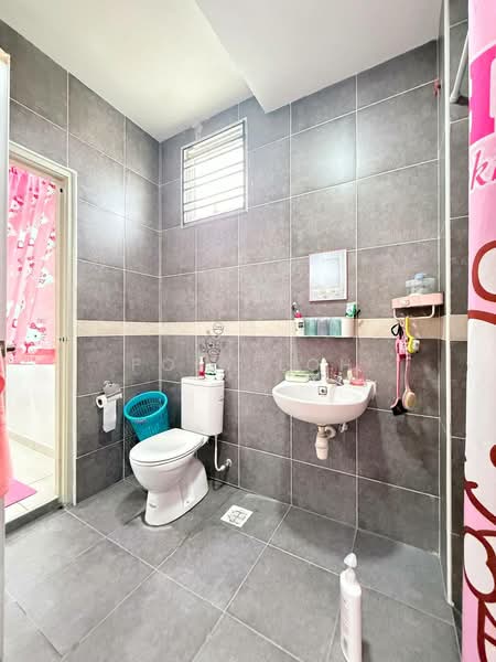 Rumah Teres 2 Tingkat untuk Dijual di Pekan Nanas (Johor) - Poey Loh - Bathroom - PropertyGuru.com.my