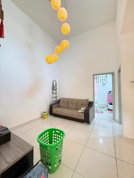 Rumah Teres 2 Tingkat untuk Dijual di Pekan Nanas (Johor) - Poey Loh - Living Room - PropertyGuru.com.my