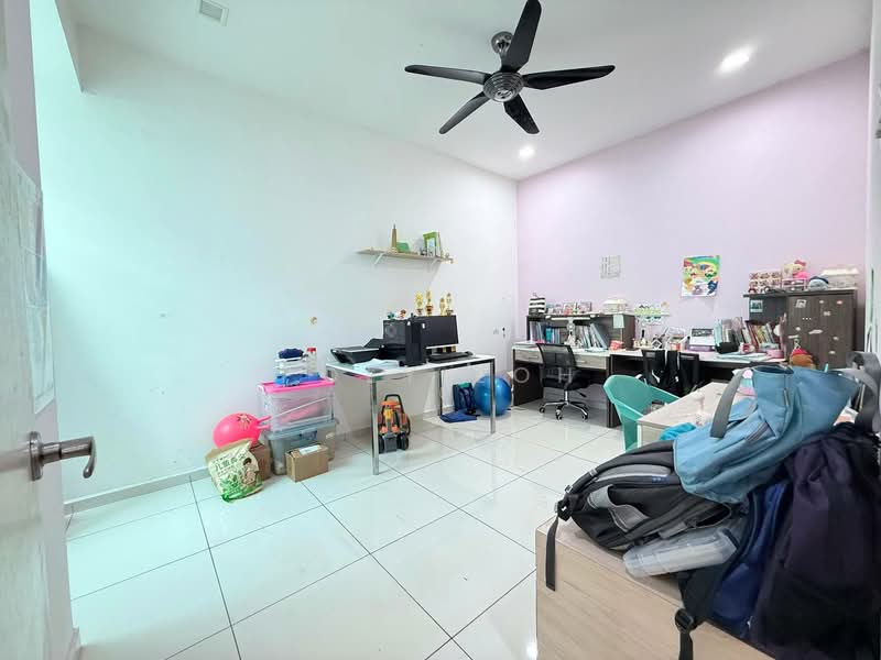Rumah Teres 2 Tingkat untuk Dijual di Pekan Nanas (Johor) - Poey Loh - Study - PropertyGuru.com.my