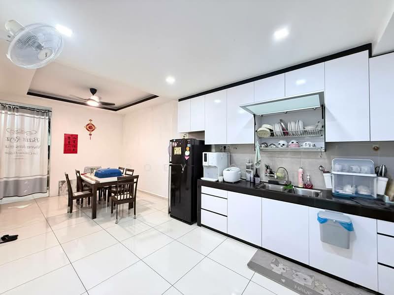 Rumah Teres 2 Tingkat untuk Dijual di Pekan Nanas (Johor) - Poey Loh - Kitchen - PropertyGuru.com.my