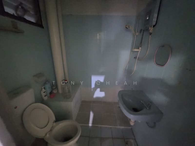 Kondominium untuk Dijual di Vista Condominium - Tony Cheah - Bathroom - PropertyGuru.com.my