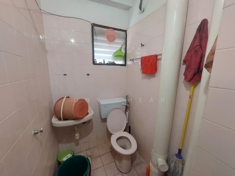 Kondominium untuk Dijual di Vista Condominium - Tony Cheah - Bathroom - PropertyGuru.com.my