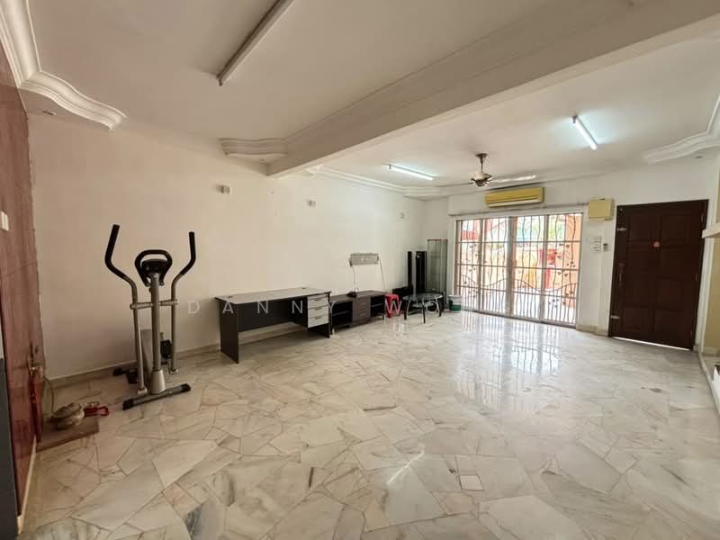 Rumah Teres 2 Tingkat untuk Disewa di Kota Emerald (Rawang) - Danny Wong - Living Room - PropertyGuru.com.my