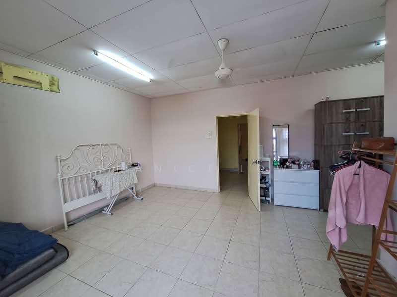 Rumah Teres 2 Tingkat untuk Disewa di Taman Putra Prima (Puchong) - Shanice Low - Bedroom - PropertyGuru.com.my