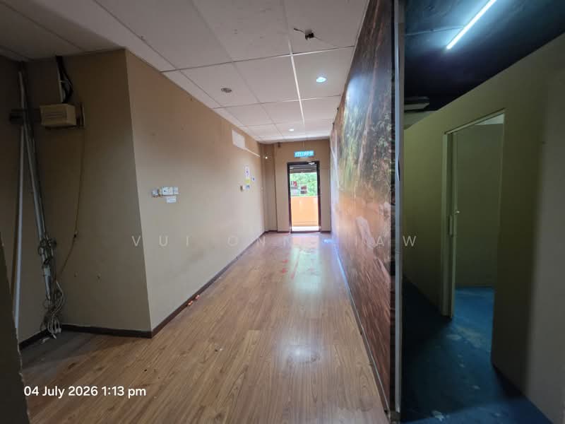 Kedai / Pejabat untuk Disewa di Bundusan Commercial Centre (Penampang) - Vui Onn Liaw - Corridor - PropertyGuru.com.my