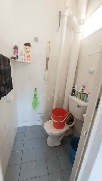Pangsapuri untuk Dijual di Acres Ville - Tony Cheah - Bathroom - PropertyGuru.com.my
