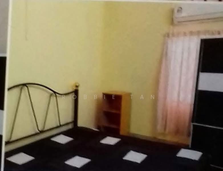 Rumah Teres 1-Tingkat untuk Disewa di Taman Melodies (Johor Bahru) - Robbie Tan - Bedroom - PropertyGuru.com.my