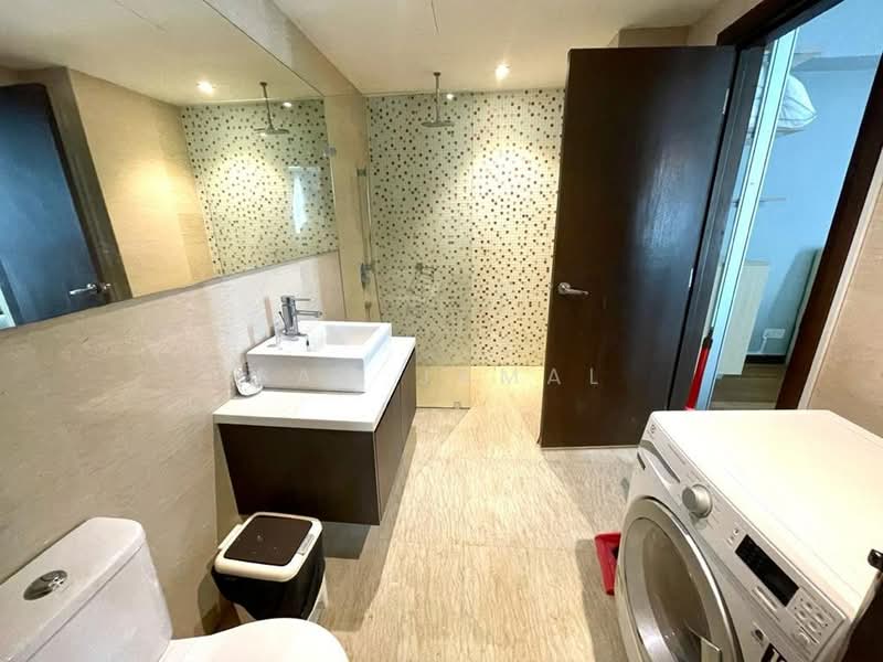 Servis Apartment untuk Disewa di Regalia Residence - Sam Jamal - Bathroom - PropertyGuru.com.my
