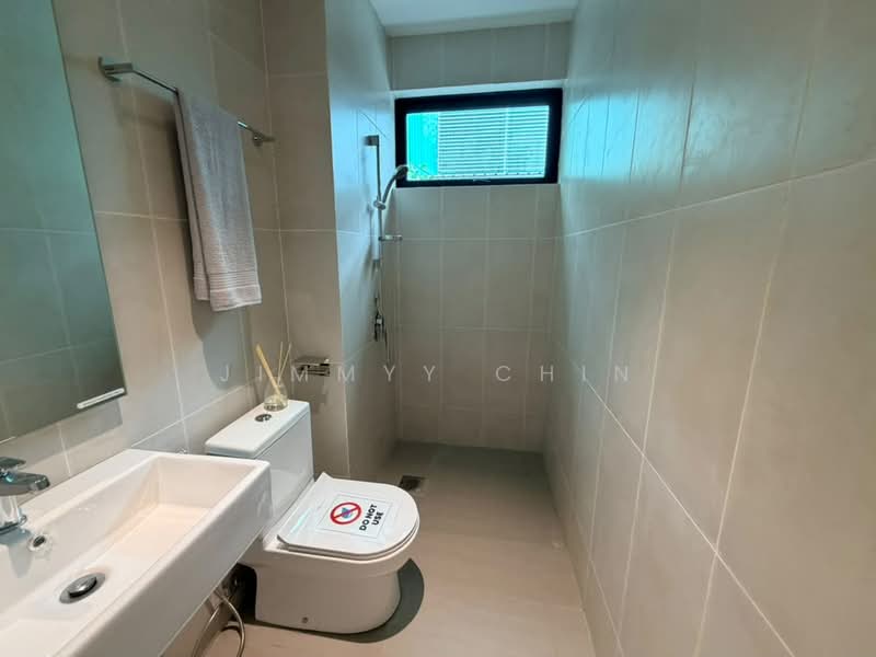 Service Residence for Sale at Parq Residence - Jimmyy Chin - Bathroom - PropertyGuru.com.my