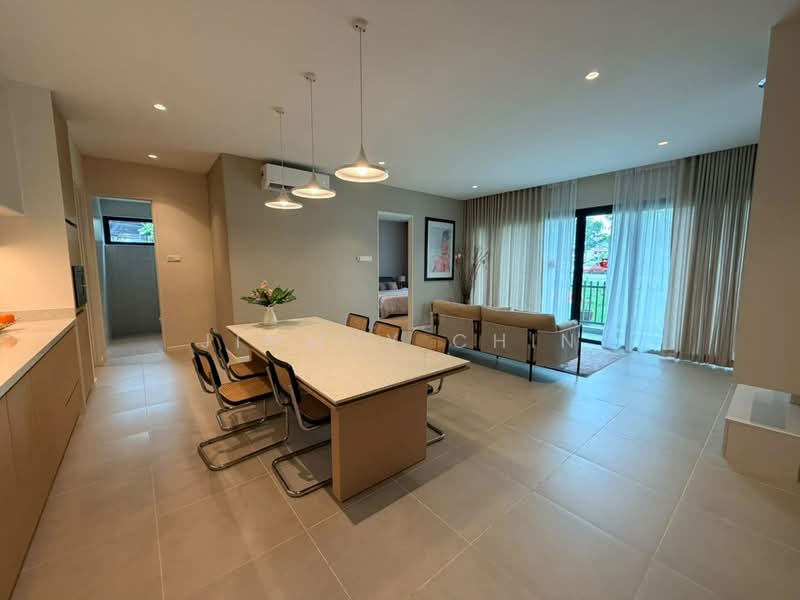 Service Residence for Sale at Parq Residence - Jimmyy Chin - Dining Room - PropertyGuru.com.my