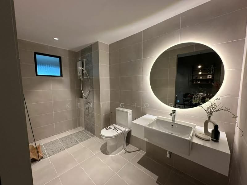 Kediaman Servis untuk Dijual di Parkland Residence @ Kajang 2 - Kent Chong - Bathroom - PropertyGuru.com.my