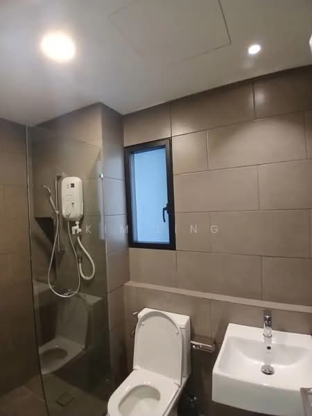 Service Residence for Rent at Maya Ara Residences - Kim Ling - Master Bathroom - PropertyGuru.com.my