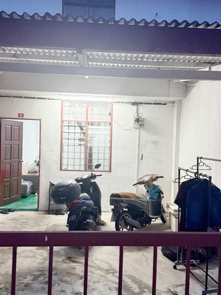 Rumah Teres 2 Tingkat untuk Dijual di Pekan Nanas (Johor) - Pauline Goh - Exterior - PropertyGuru.com.my