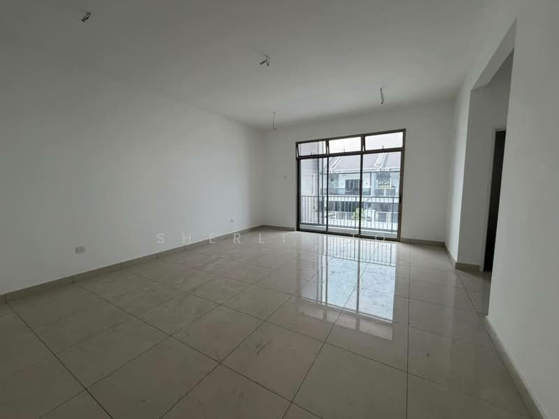 2-storey Terraced House for Sale in Skudai (Johor) - Sherlin To - Living Room - PropertyGuru.com.my