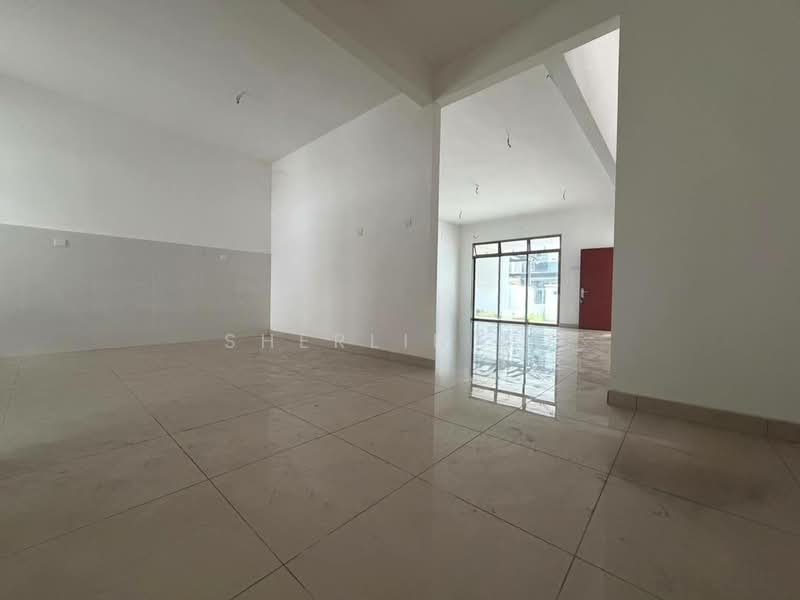 2-storey Terraced House for Sale in Skudai (Johor) - Sherlin To - Living Room - PropertyGuru.com.my