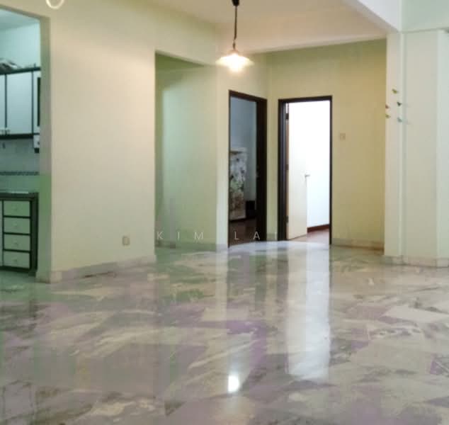 Apartment for Sale at Subang Perdana Goodyear Court 9 - Kim Lai - Living Room - PropertyGuru.com.my
