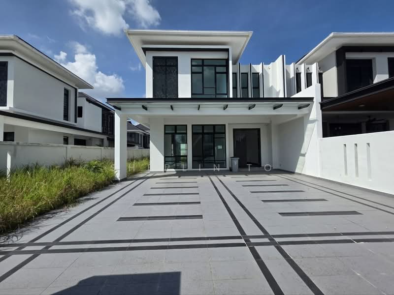 Rumah Berkembar untuk Dijual di Setia Tropika (Johor Bahru) - Sherlin To - Exterior - PropertyGuru.com.my