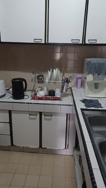 Pangsapuri untuk Dijual di Puteri Court - Chen Yu Leong(Leon) - Kitchen - PropertyGuru.com.my