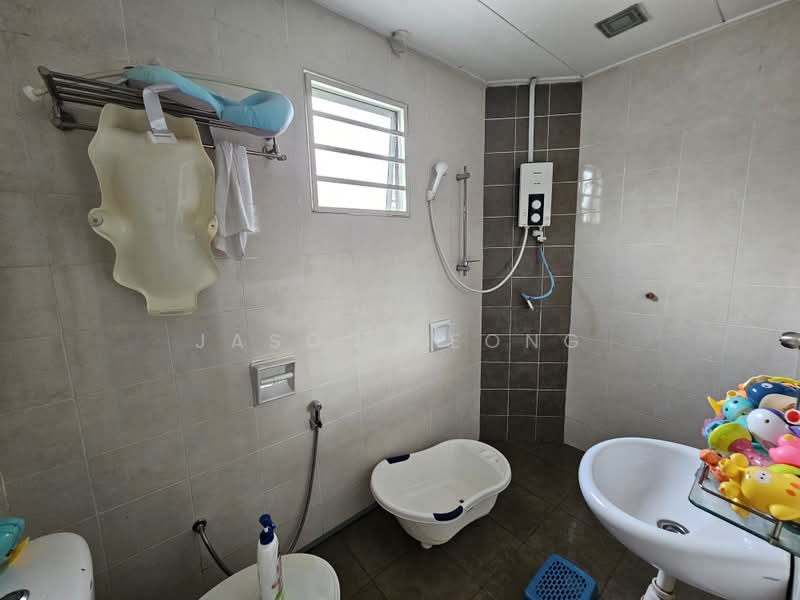 Rumah Teres 2 Tingkat untuk Dijual di Taman Putra Prima (Puchong) - Jason Keong - Bathroom - PropertyGuru.com.my