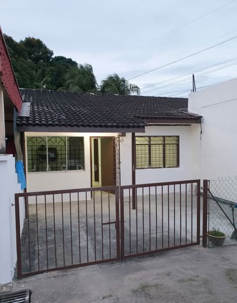 Rumah Teres untuk Disewa di Seremban (Negeri Sembilan) - Jacob Simmon - Exterior - PropertyGuru.com.my