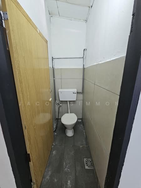 Rumah Teres untuk Disewa di Seremban (Negeri Sembilan) - Jacob Simmon - Bathroom - PropertyGuru.com.my