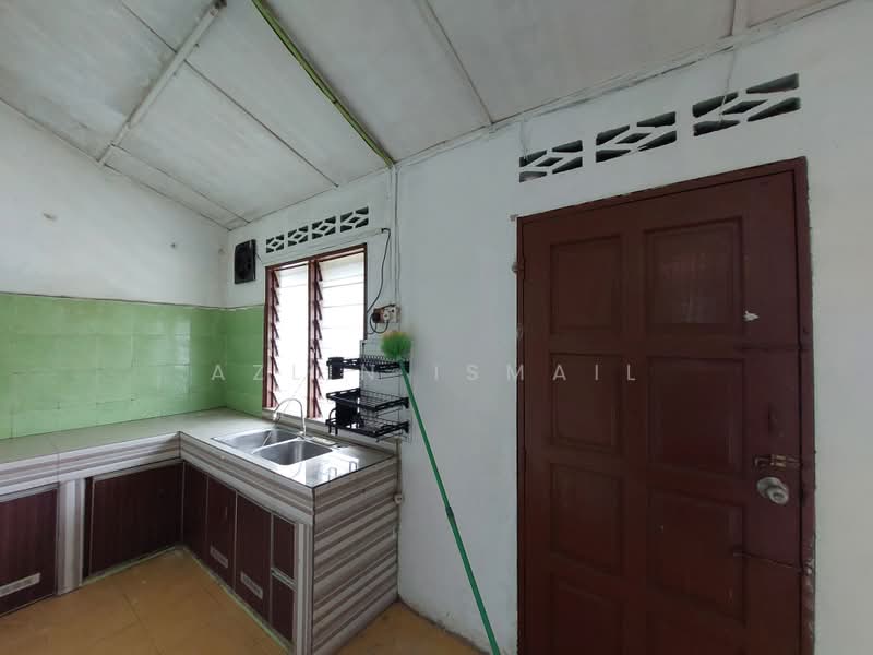 Terraced House for Sale in Taman Johan Setia (Klang) - Azlin Ismail - Kitchen - PropertyGuru.com.my