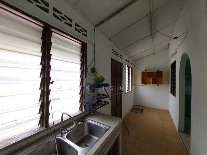 Terraced House for Sale in Taman Johan Setia (Klang) - Azlin Ismail - Kitchen - PropertyGuru.com.my
