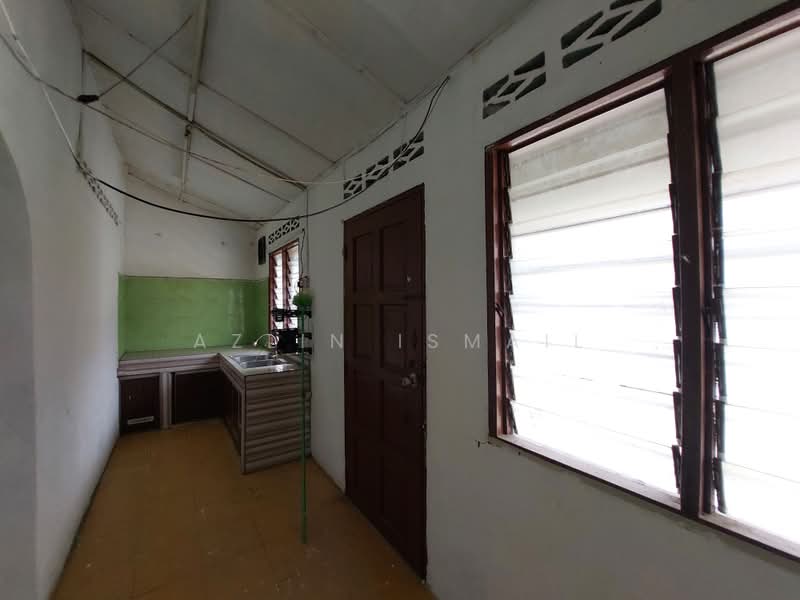 Terraced House for Sale in Taman Johan Setia (Klang) - Azlin Ismail - Kitchen - PropertyGuru.com.my