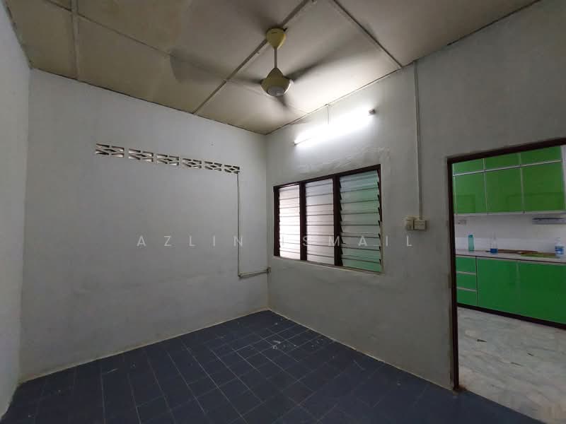 Terraced House for Sale in Taman Johan Setia (Klang) - Azlin Ismail - Kitchen - PropertyGuru.com.my