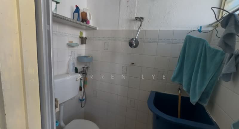 Flat for Sale at Lorong Semarak Api - Darren Lye - Bathroom - PropertyGuru.com.my