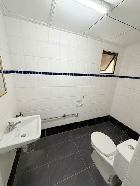 Condominium for Rent at The Habitat - YC Fung - Bathroom - PropertyGuru.com.my