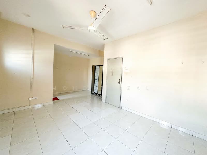 Bungalow for Sale in Taman Tasik Semenyih (Semenyih) - Mohd Faizal - Living Room - PropertyGuru.com.my