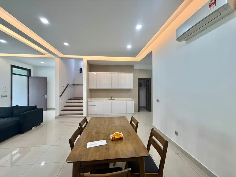 Rumah Teres 2 Tingkat untuk Disewa di Iskandar Puteri (Nusajaya) (Johor) - Michelle Ng - Dining Room - PropertyGuru.com.my