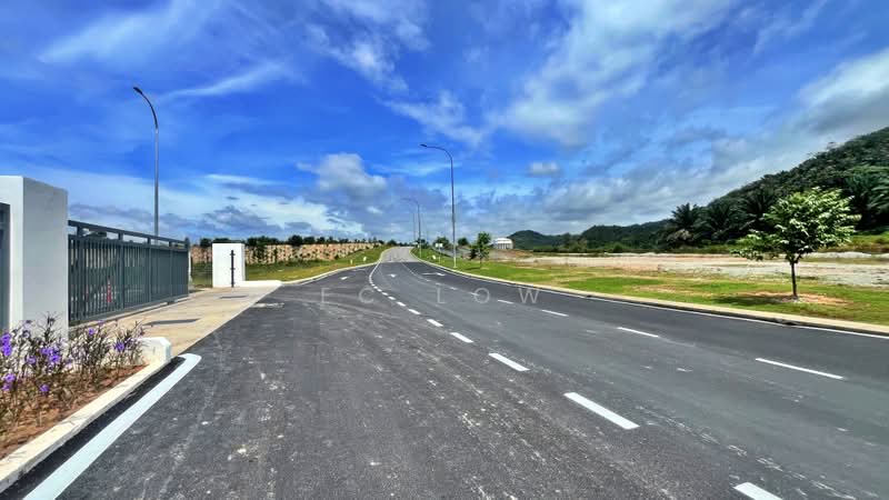 Tanah Perindustrian untuk Dijual di Pajam (Mantin) - EC Low - Exterior - PropertyGuru.com.my