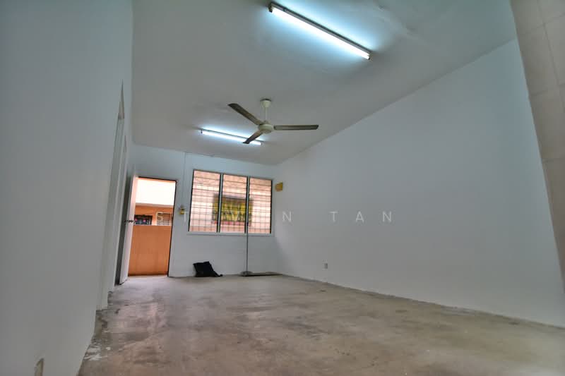 Pangsapuri untuk Dijual di Taman Puncak Kinrara - Steven Tan - Living Room - PropertyGuru.com.my