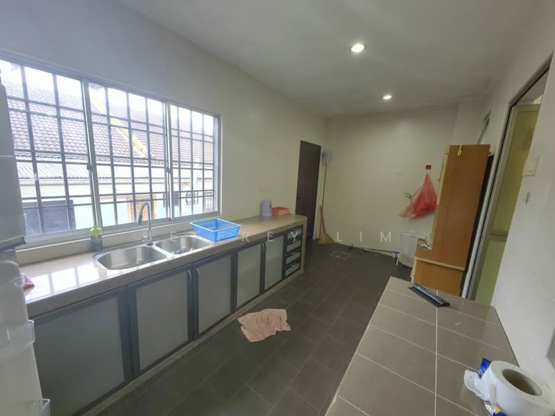 1-storey Terraced House for Sale in Taman Flora Heights (Pasir Gudang) - Jeffrey Lim - Kitchen - PropertyGuru.com.my