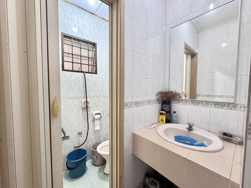 2-storey Terraced House for Sale in Bukit Jelutong (Shah Alam) - Alif Saad - PropertyGuru.com.my