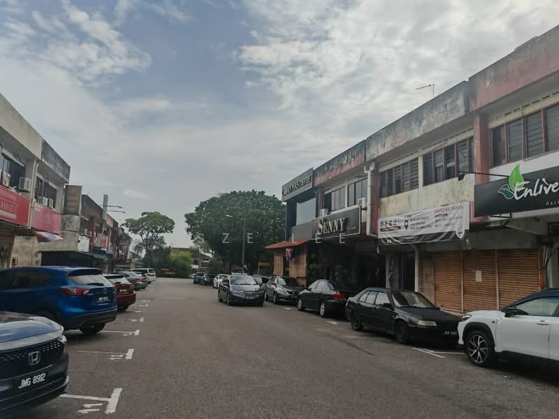Kedai untuk Disewa di Taman Johor Jaya (Johor Bahru) - Sze Lee - Exterior - PropertyGuru.com.my