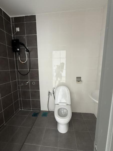 Condominium for Rent at Koi Prima Condominium - Joey Wong - Bathroom - PropertyGuru.com.my
