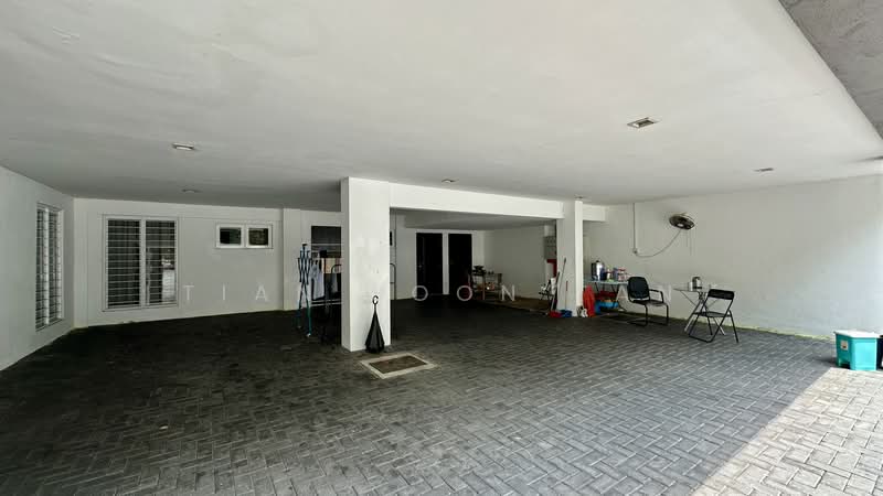 Bungalow for Sale in Bukit Persekutuan (Bangsar) - Tian Soon Tan - Car Park - PropertyGuru.com.my