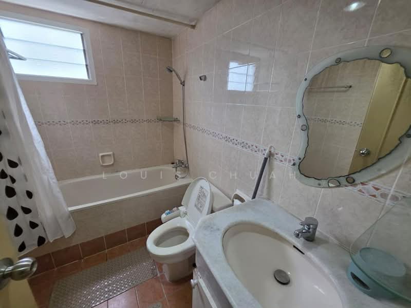 Condominium for Rent at Gurney Park Condominium - Louis Chuah - Bathroom - PropertyGuru.com.my