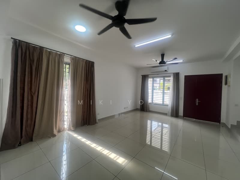 2-storey Terraced House for Rent in Bandar Rimbayu (Telok Panglima Garang) - Miki You - Living Room - PropertyGuru.com.my