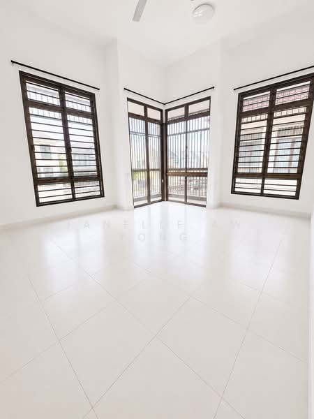 Cluster House for Sale in Setia Tropika (Johor Bahru) - Janelle Aw Yong - PropertyGuru.com.my